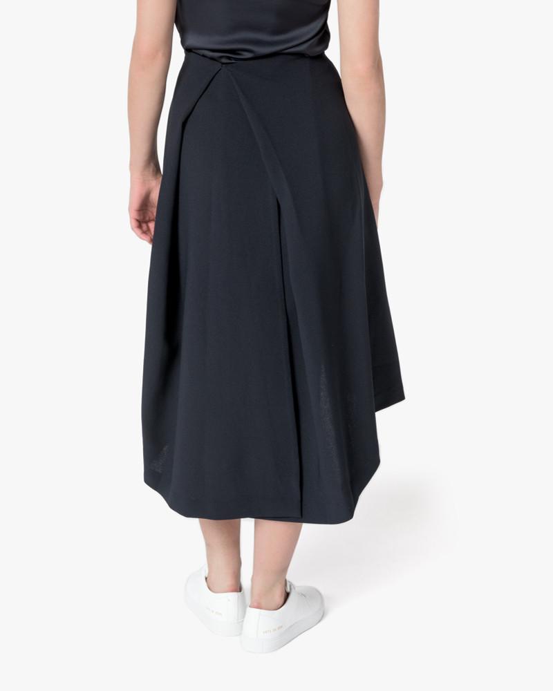 Piece of Ring Pleated Midi-Skirt in Black Blue
